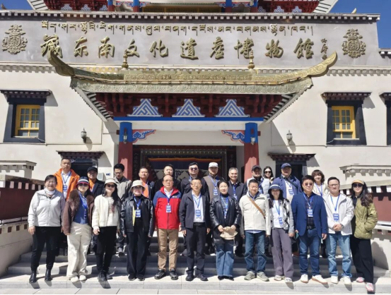 广东省工商联“百企连百村”考察团聚焦民族团结与产业援建开展调研