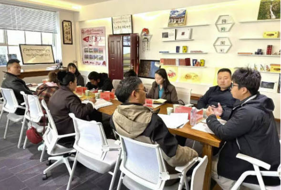 朗县举行惠朗情谊新媒体传播交流座谈会