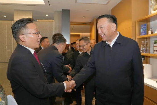 市委领导看望出席市第三次党代会代表