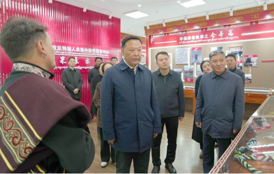 巴塔重阳节看望慰问集中供养老人